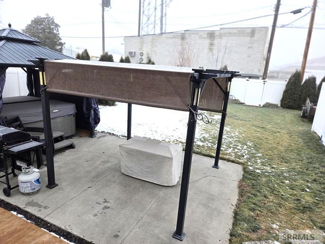 95 N Spruce Avenue, Blackfoot, ID 83221