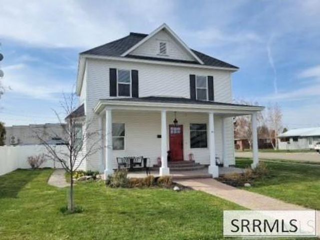 95 N Spruce Avenue, Blackfoot, ID 83221