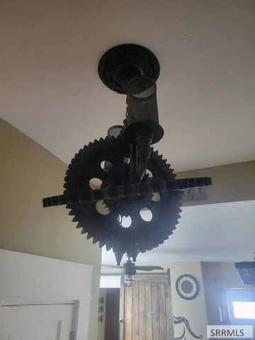 95 N Spruce Avenue, Blackfoot, ID 83221