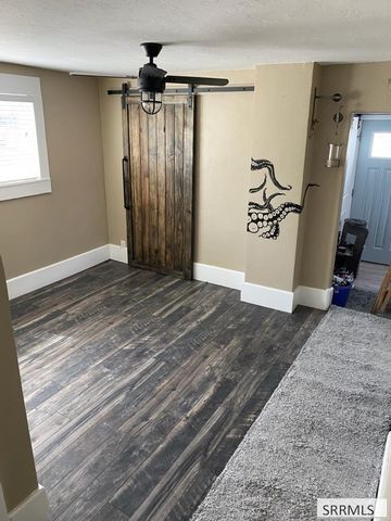 95 N Spruce Avenue, Blackfoot, ID 83221