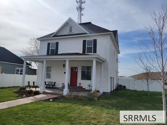 95 N Spruce Avenue, Blackfoot, ID 83221