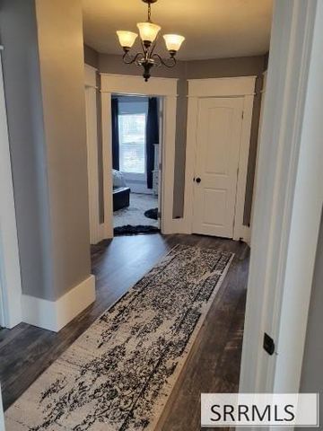 95 N Spruce Avenue, Blackfoot, ID 83221