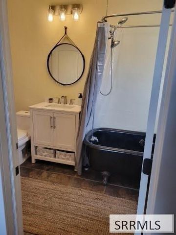 95 N Spruce Avenue, Blackfoot, ID 83221