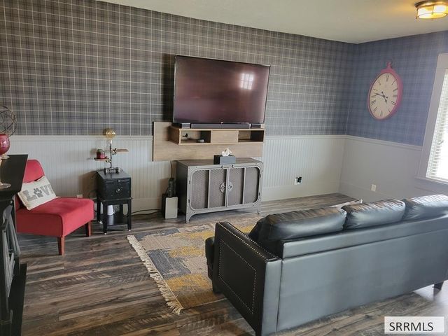 95 N Spruce Avenue, Blackfoot, ID 83221