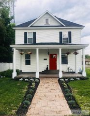 95 N Spruce Avenue, Blackfoot, ID 83221