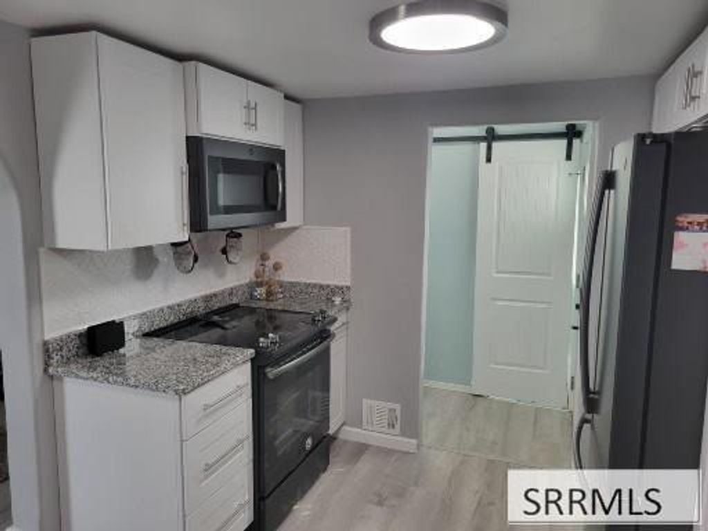 Image 17 of property listing at 95 N Spruce Street, Blackfoot, ID 83221