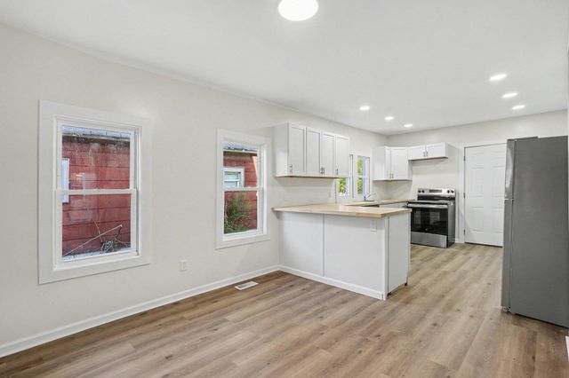 452 Leonard Avenue, Muskegon City, MI 49442