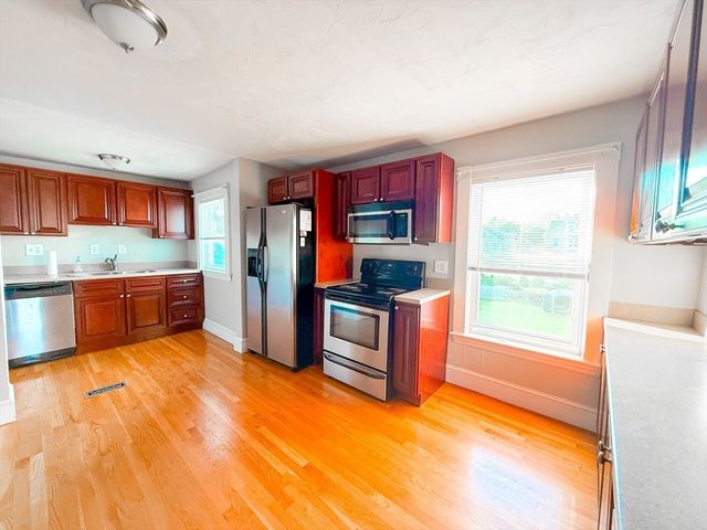 3 Elm Street 2, Natick, MA 01760