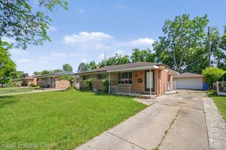 2510 Lincoln Drive, Warren, MI 48092