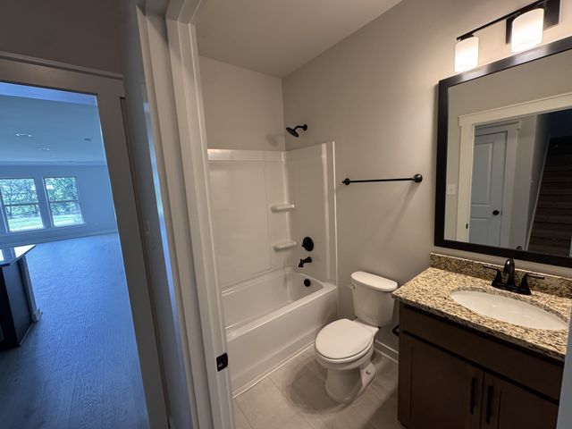 520 W Foxrun, Springfield, TN 37172