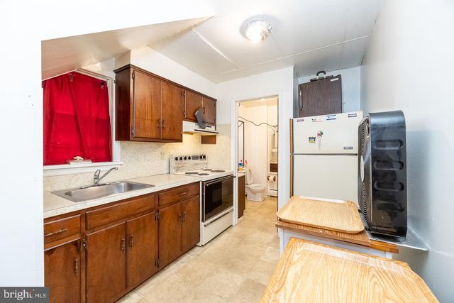 553 E CHESTNUT ST, Coatesville, PA 19320