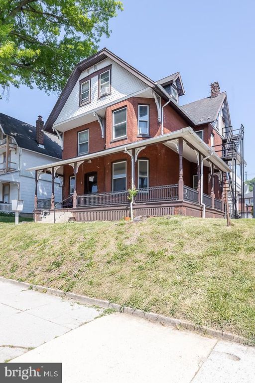 553 E CHESTNUT ST, Coatesville, PA 19320