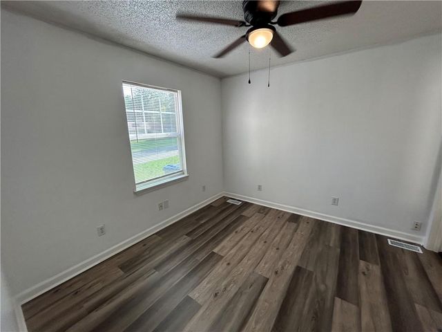 323 Hamilton Drive, Warrensburg, MO 64093