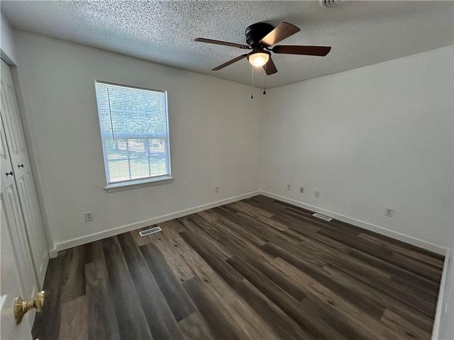 323 Hamilton Drive, Warrensburg, MO 64093