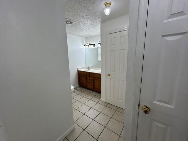 323 Hamilton Drive, Warrensburg, MO 64093