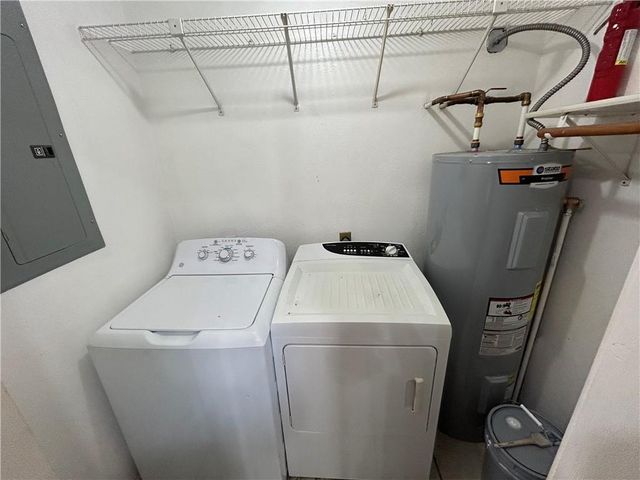 323 Hamilton Drive, Warrensburg, MO 64093