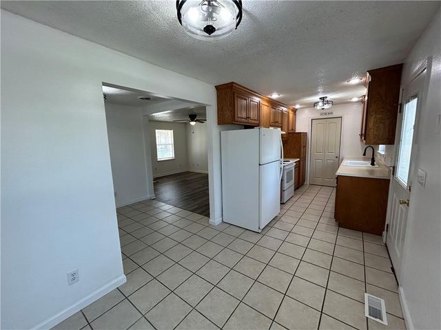 323 Hamilton Drive, Warrensburg, MO 64093