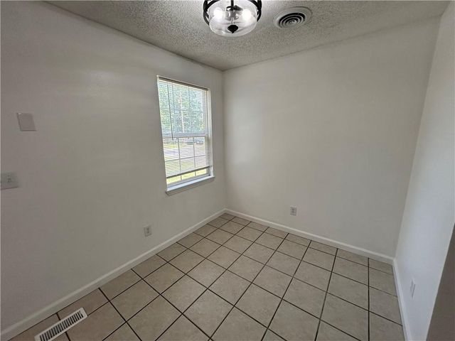 323 Hamilton Drive, Warrensburg, MO 64093