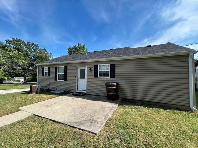 323 Hamilton Drive, Warrensburg, MO 64093