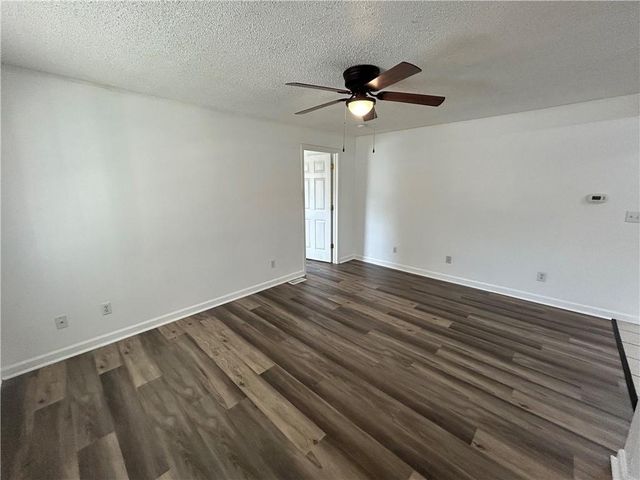 323 Hamilton Drive, Warrensburg, MO 64093