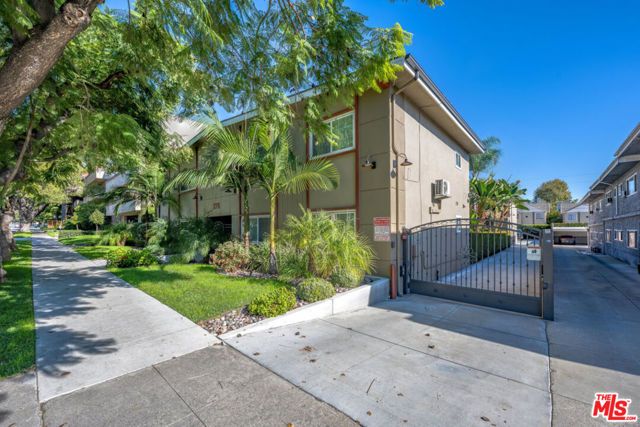 276 S Sierra Madre Boulevard, Pasadena, CA 91107