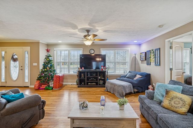 301 W King St, Morrison, TN 37357