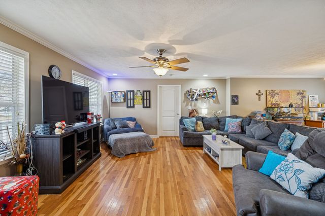 301 W King St, Morrison, TN 37357