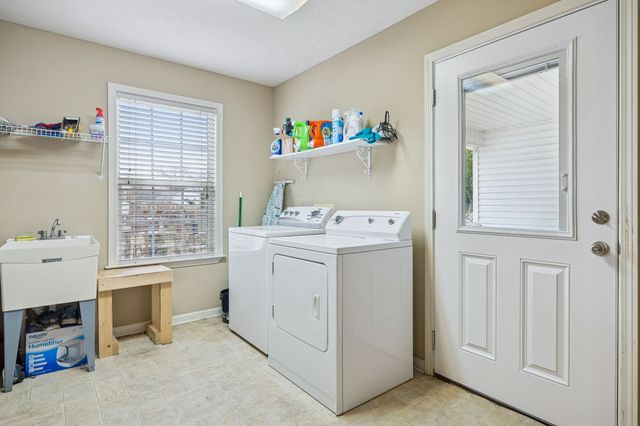 301 W King St, Morrison, TN 37357