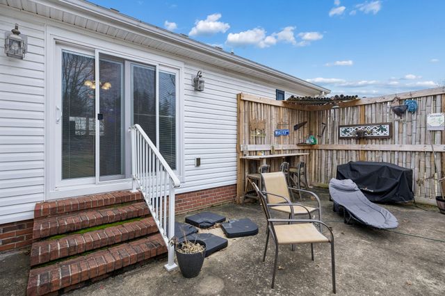 301 W King St, Morrison, TN 37357