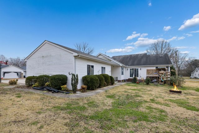 301 W King St, Morrison, TN 37357