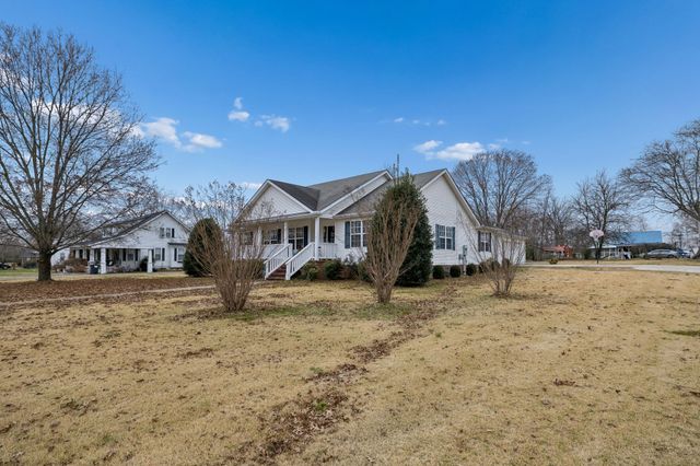 301 W King St, Morrison, TN 37357