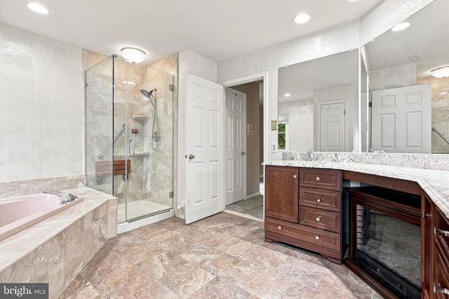 216 CASSANDRA DR, Chalfont, PA 18914