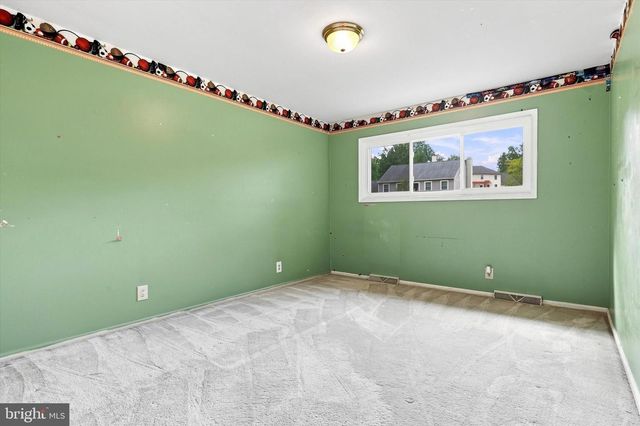 216 CASSANDRA DR, Chalfont, PA 18914