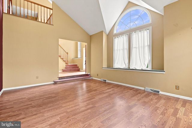 216 CASSANDRA DR, Chalfont, PA 18914