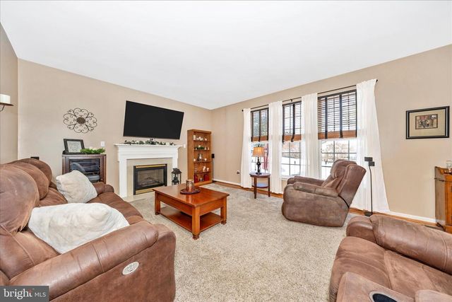 1 CAVALRY CT, Boonsboro, MD 21713