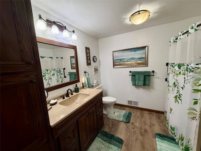 1227 Bradley Avenue, Eau Claire, WI 54701