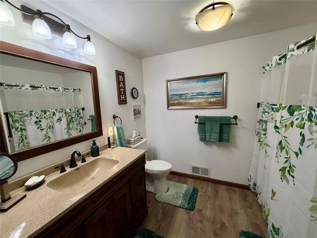 1227 Bradley Avenue, Eau Claire, WI 54701