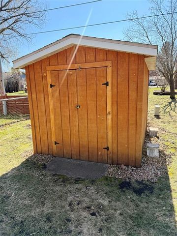 1227 Bradley Avenue, Eau Claire, WI 54701