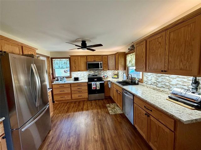 1227 Bradley Avenue, Eau Claire, WI 54701