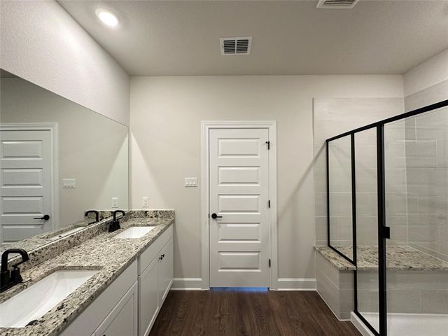 513 W Luna Blue LN, Jarrell, TX 76537