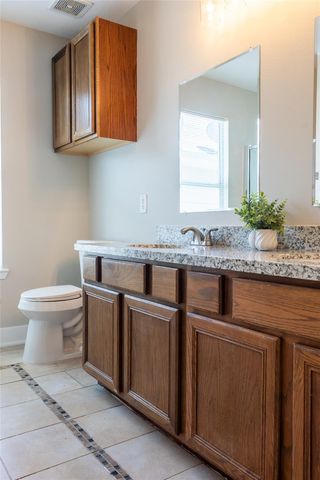 11720 Chanteloup Drive, Houston, TX 77047