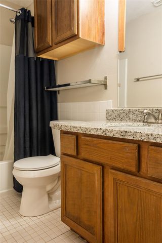 11720 Chanteloup Drive, Houston, TX 77047