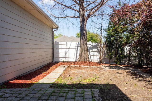 11720 Chanteloup Drive, Houston, TX 77047