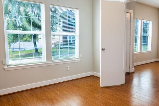 11720 Chanteloup Drive, Houston, TX 77047