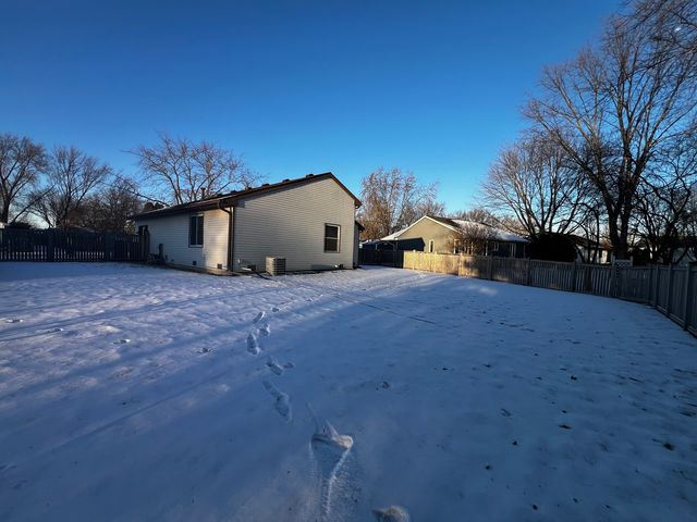 1944 Navarone Drive, Naperville, IL 60565