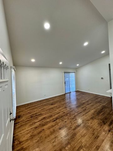 1944 Navarone Drive, Naperville, IL 60565