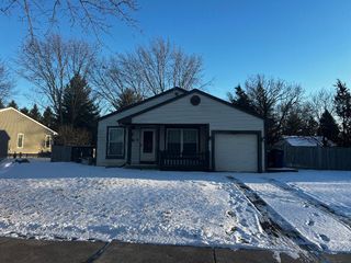 1944 Navarone Drive, Naperville, IL 60565