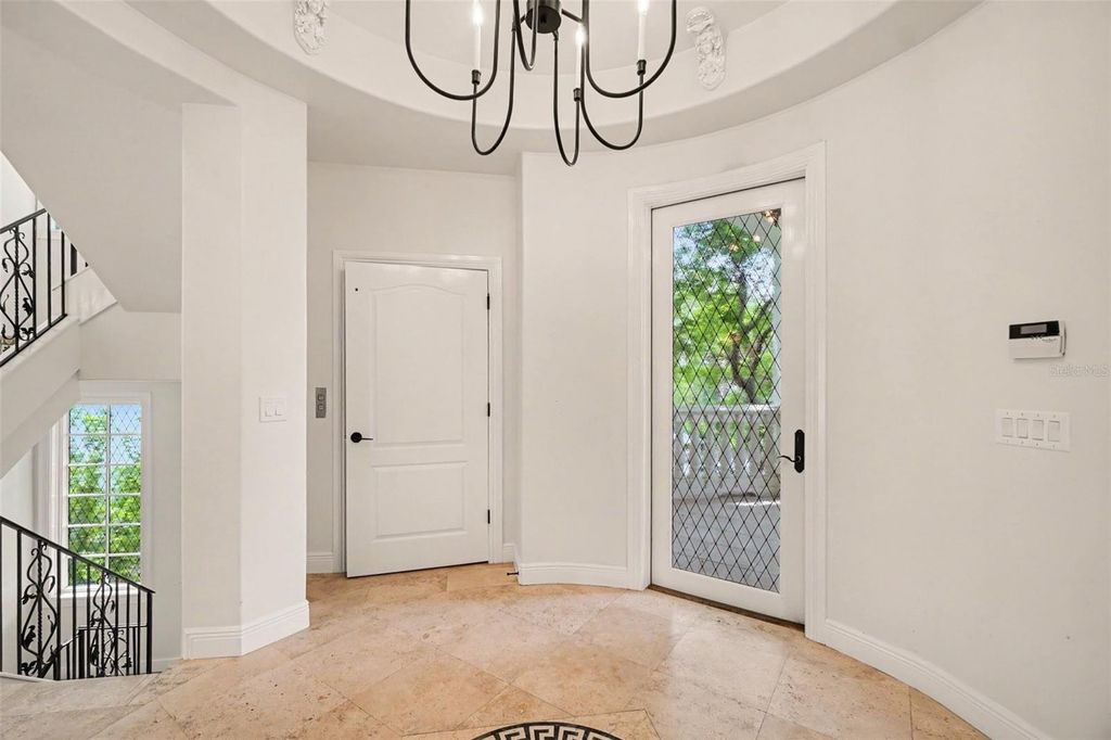 Image 4 of property listing at 11523 ANDY ROSSE LANE, Captiva, FL 33924
