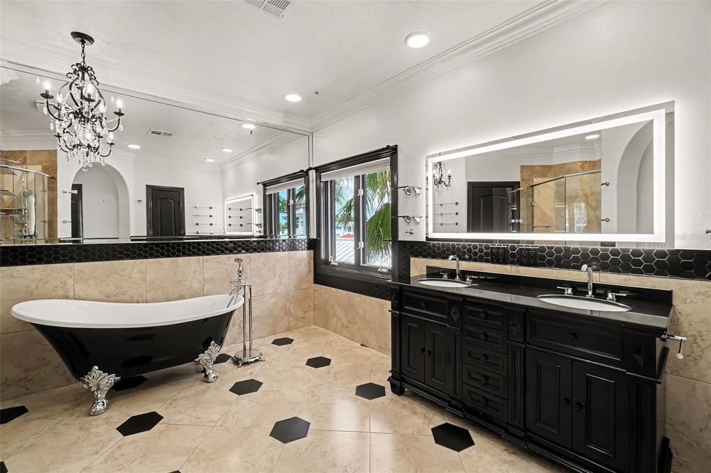 Image 31 of property listing at 11523 ANDY ROSSE LANE, Captiva, FL 33924
