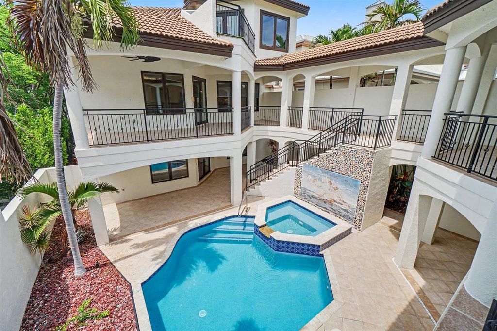 Image 43 of property listing at 11523 ANDY ROSSE LANE, Captiva, FL 33924